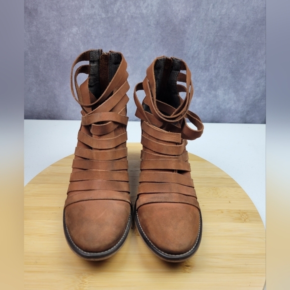 Free People Hybrid Strappy Leather Women’s Ankle Bootie in Tan Size 6.5 - Picture 2 of 12
